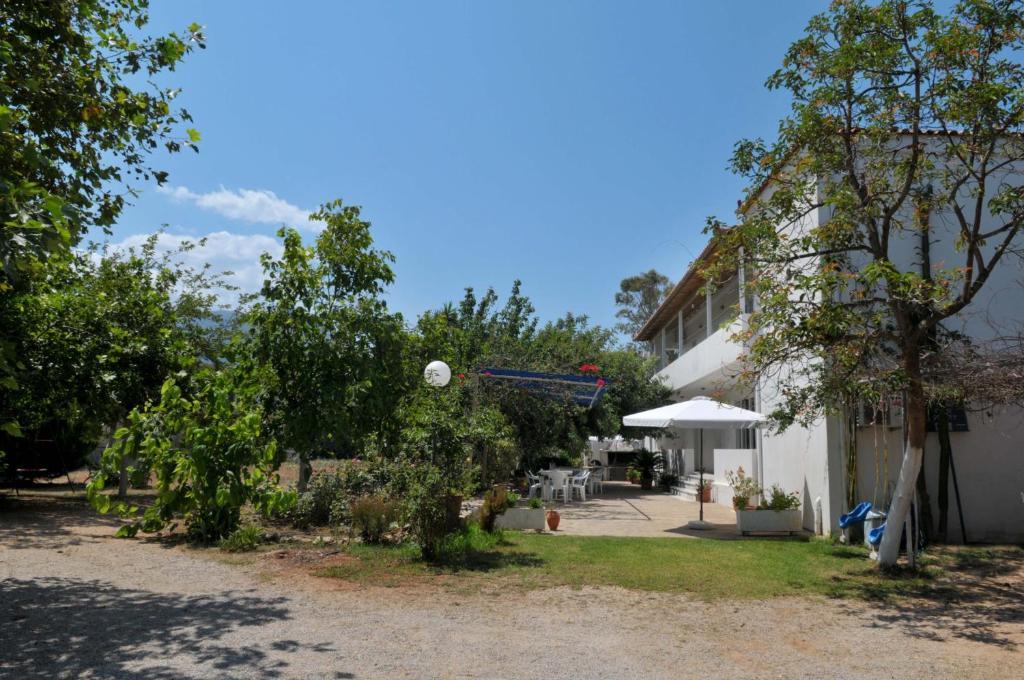 Appartamento Sani Kasimis Kyparissia Esterno foto